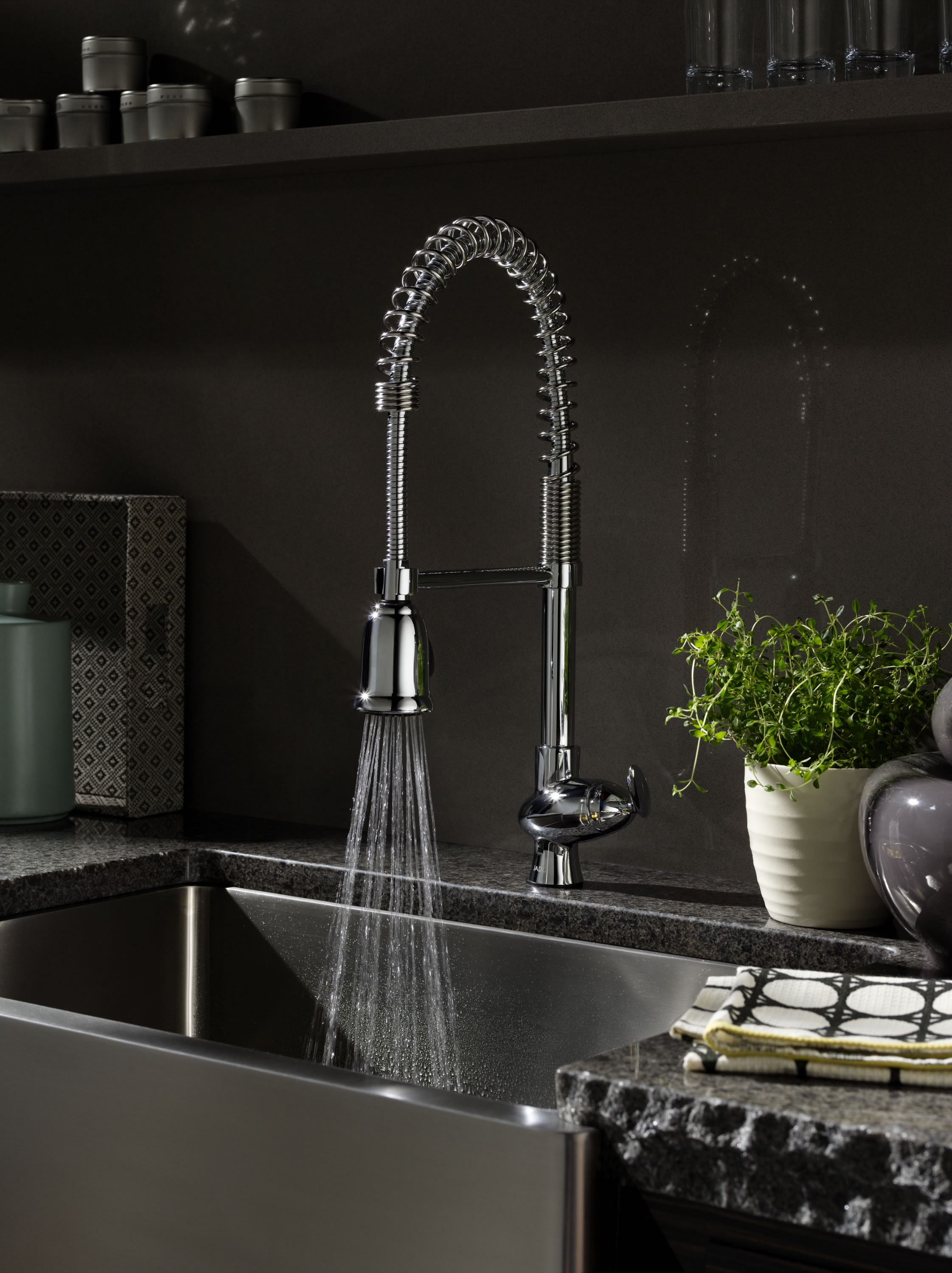E Up Your Kitchen With New Faucet
