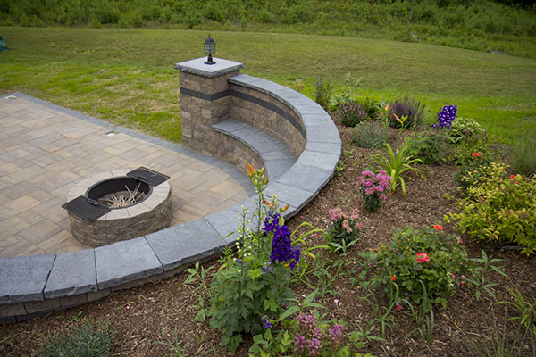 Landscaping Around Fire Pit