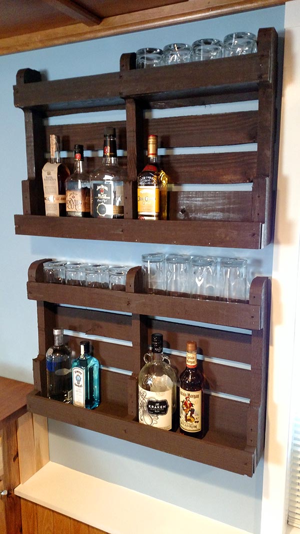 Pallet Wood Liquor Cabinet for Bar